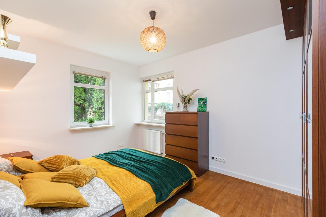 Appartamento Superapart Wilanowska 7, "Pet-Friendly With Elevator & Parking" Varsavia Esterno foto