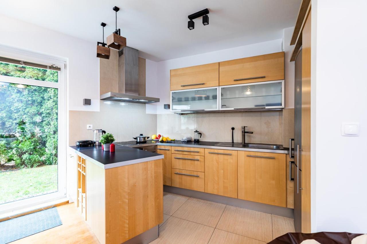 Appartamento Superapart Wilanowska 7, "Pet-Friendly With Elevator & Parking" Varsavia Esterno foto