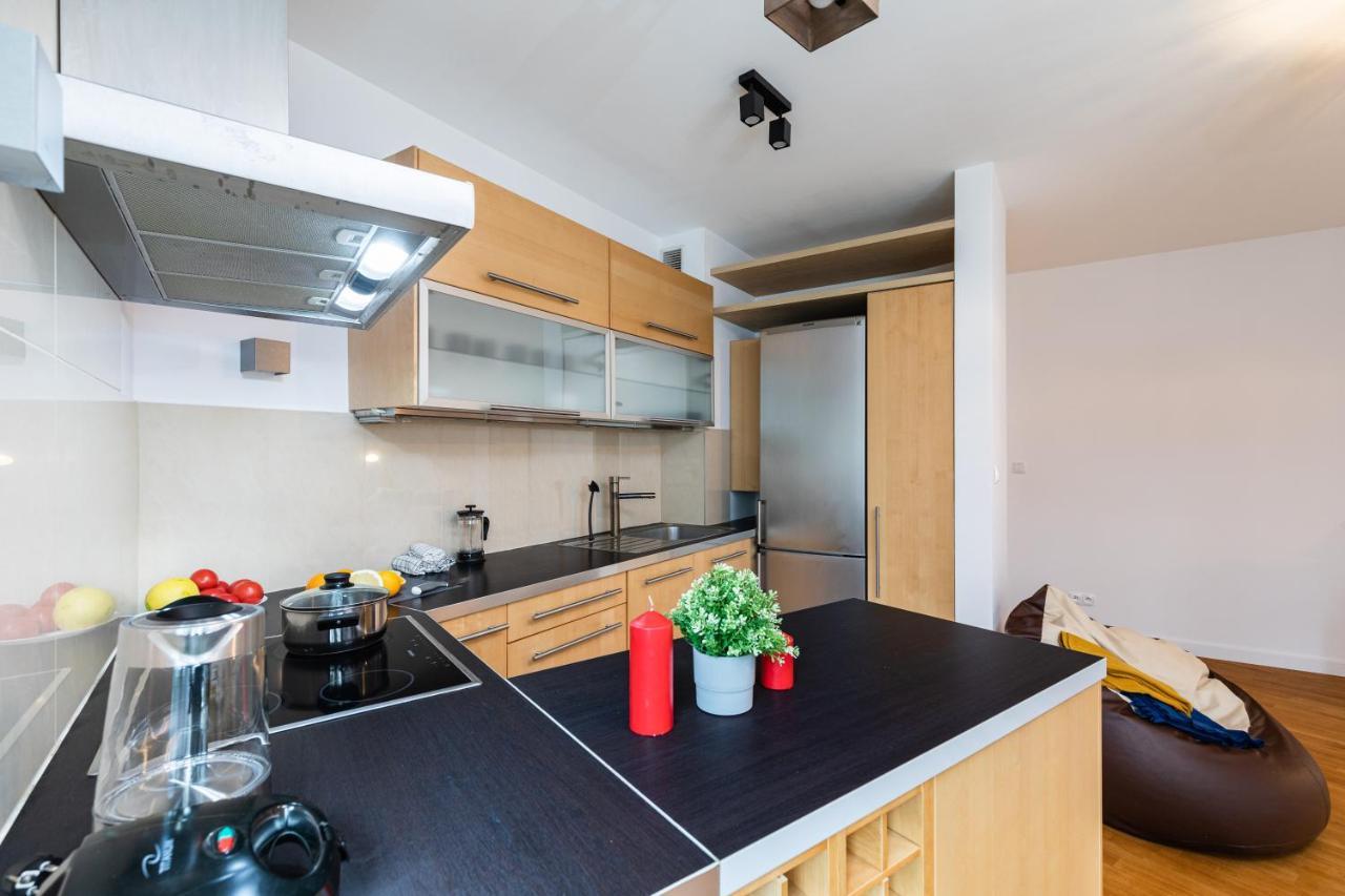 Appartamento Superapart Wilanowska 7, "Pet-Friendly With Elevator & Parking" Varsavia Esterno foto