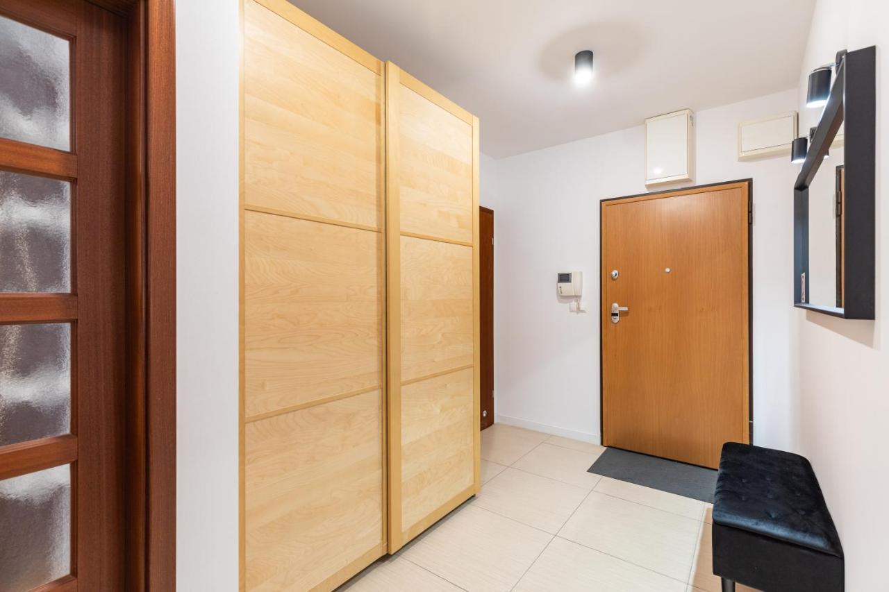 Appartamento Superapart Wilanowska 7, "Pet-Friendly With Elevator & Parking" Varsavia Esterno foto